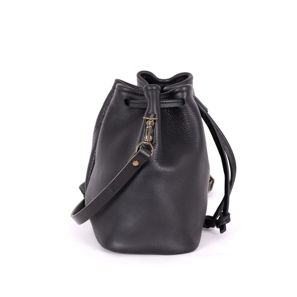 ABBY LEATHER BUCKET BAG - BLACK | BLACK STRAPS