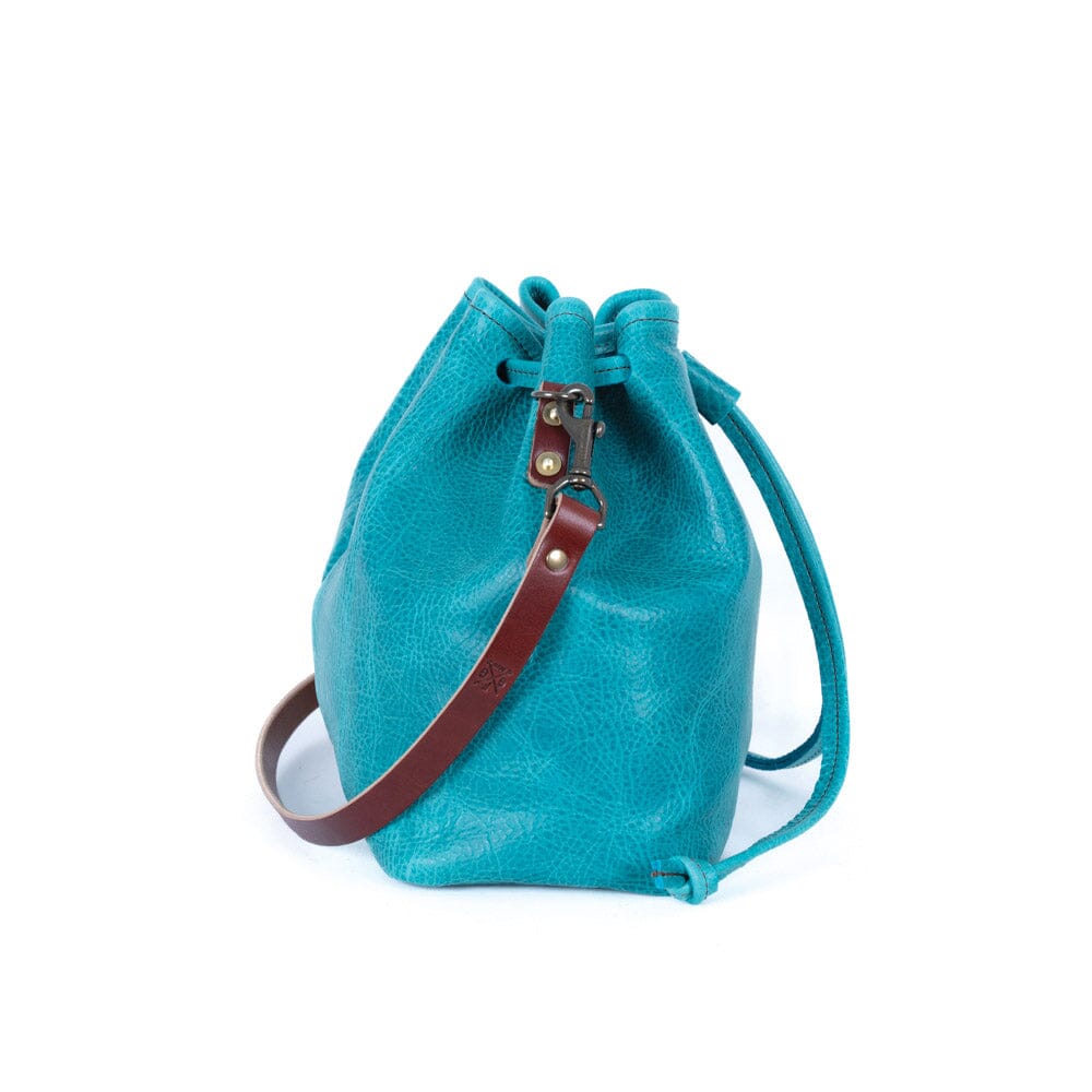 ABBY LEATHER BUCKET BAG - BERMUDA